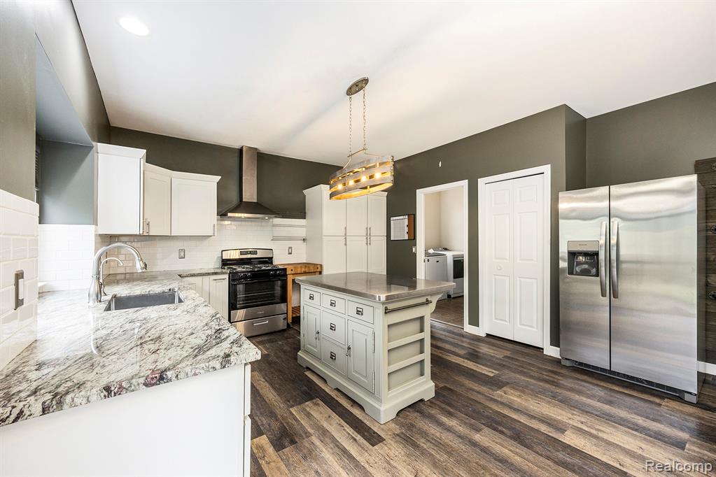 49620 Dunhill Drive, Macomb, MI 48044 — Photo 11