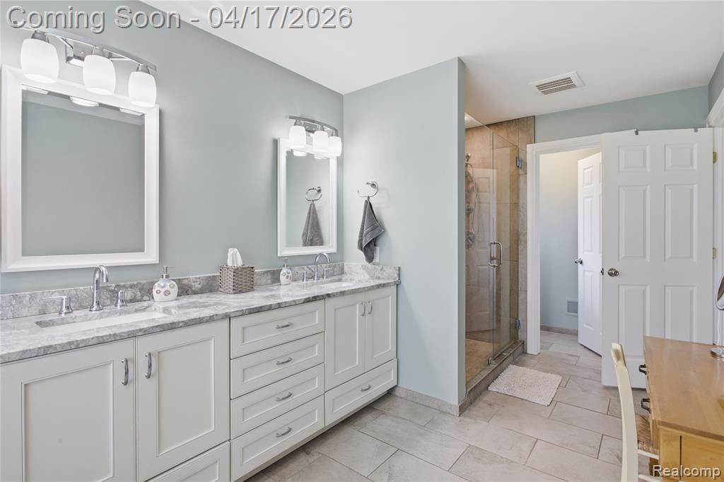 3389 Shawnee Lane, Waterford, MI 48329 — Photo 52