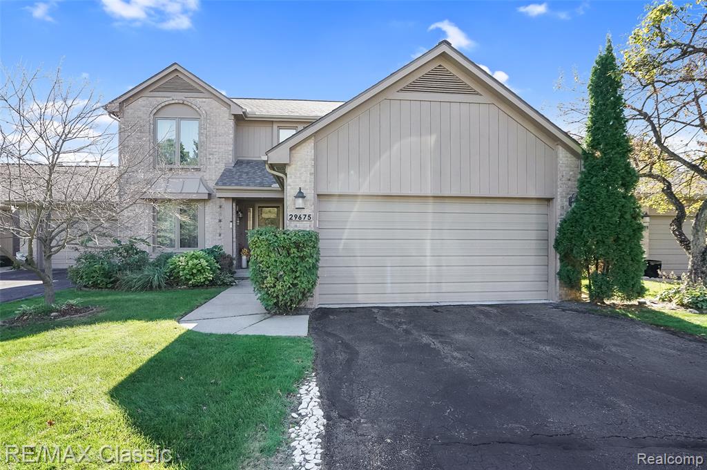 29675 Vista Court, Farmington Hills, MI 48331