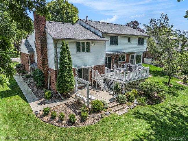 8979 Woodberry Road Road, Plymouth, MI 48170 — Photo 28