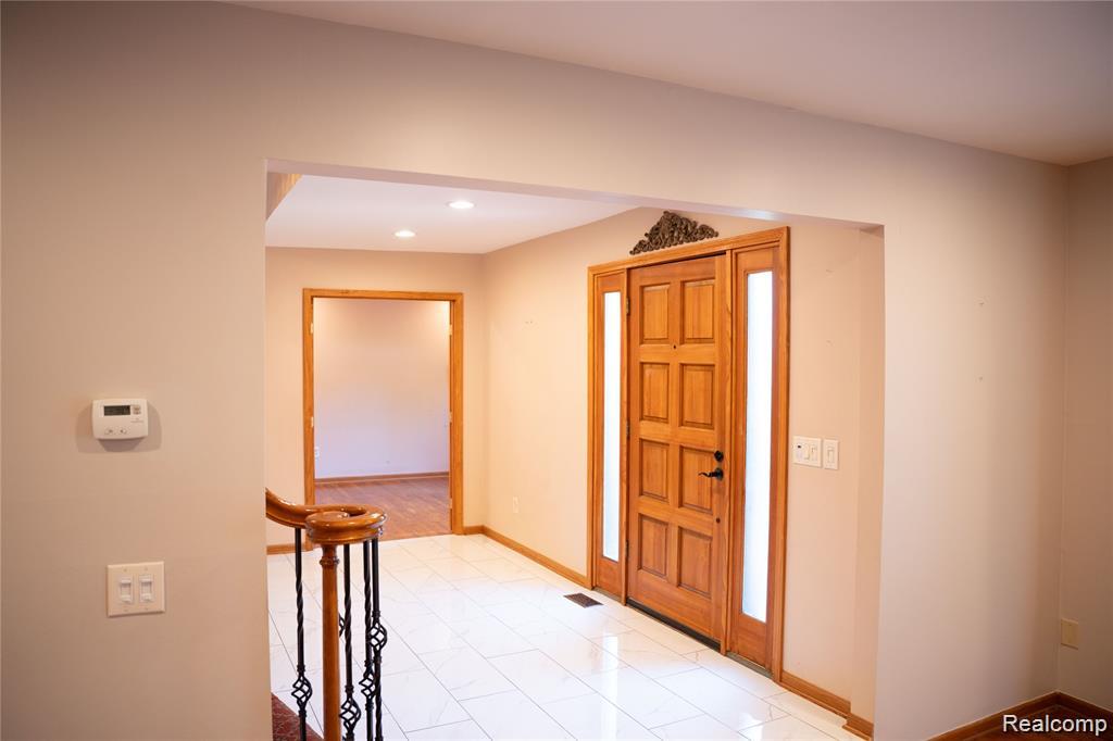 6651 Arlington Drive, West Bloomfield, MI — Photo 16