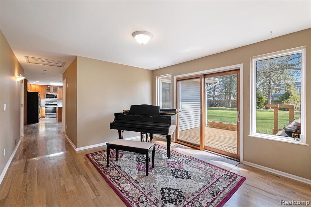 5537 VASSAR Road, Grand Blanc, MI 48439 — Photo 9