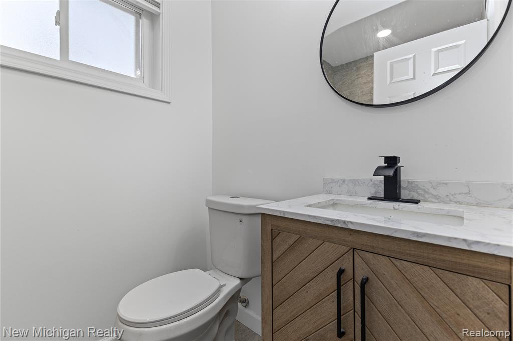 21901 Harding Street, Oak Park, MI 48237 — Photo 36