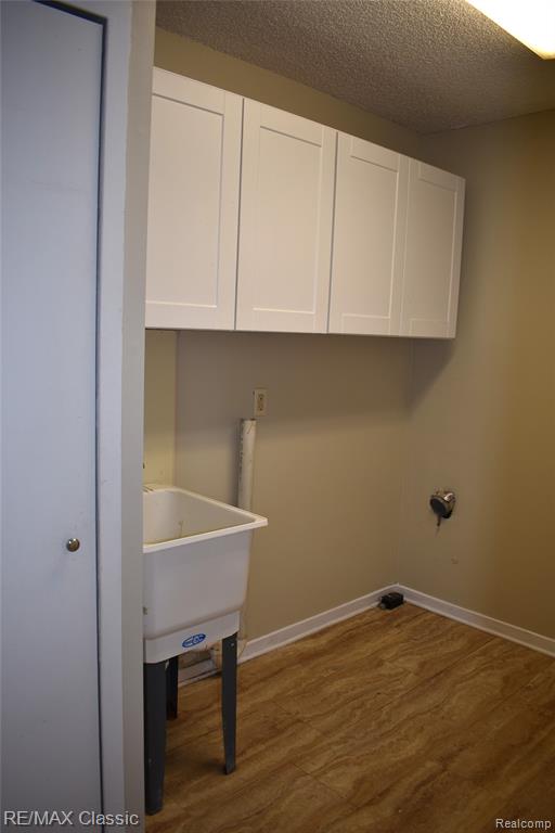 7901 Lawrence, West Bloomfield, MI — Photo 19