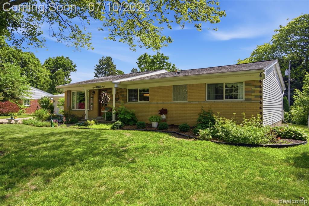 4844 Whitlow Boulevard, Commerce Twp, MI 48382 — Photo 2