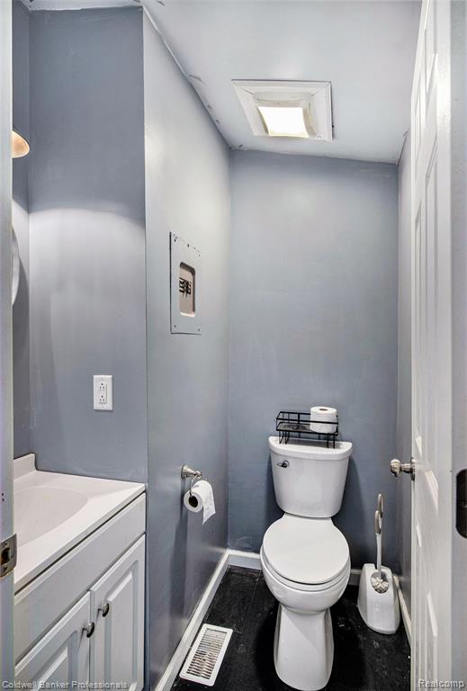 6408 E Court Street S, Burton, MI 48509 — Photo 17
