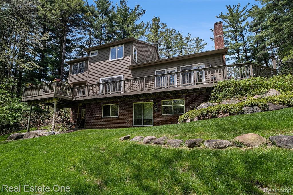 975 PINE NEEDLE Trail, Rochester, MI 48306 — Photo 27