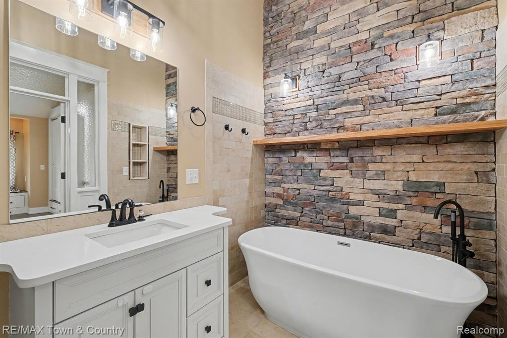 1282 N Van Vleet Road, Flushing, MI 48433 — Photo 14