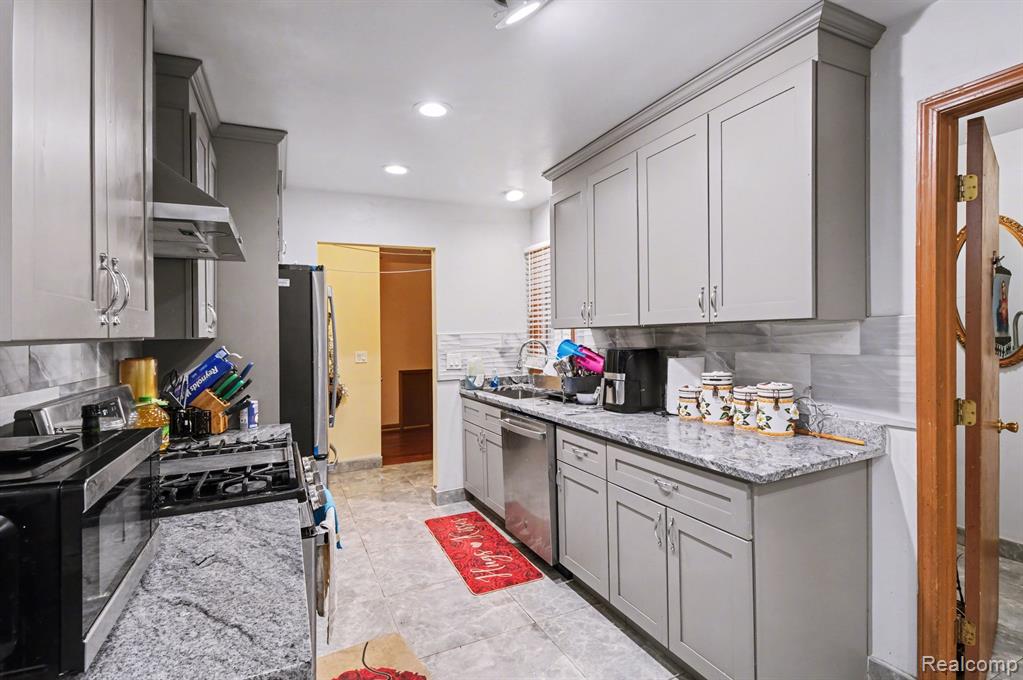 15525 Irene Court, Clinton Twp, MI 48038 — Photo 8