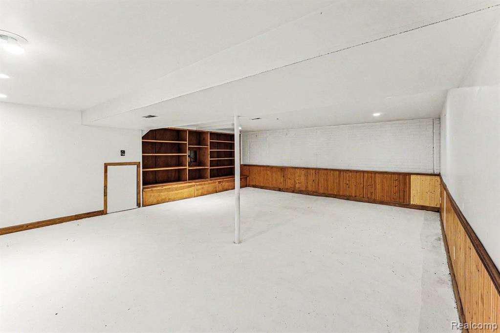 4228 Thom Street, Burton, MI 48509 — Photo 15