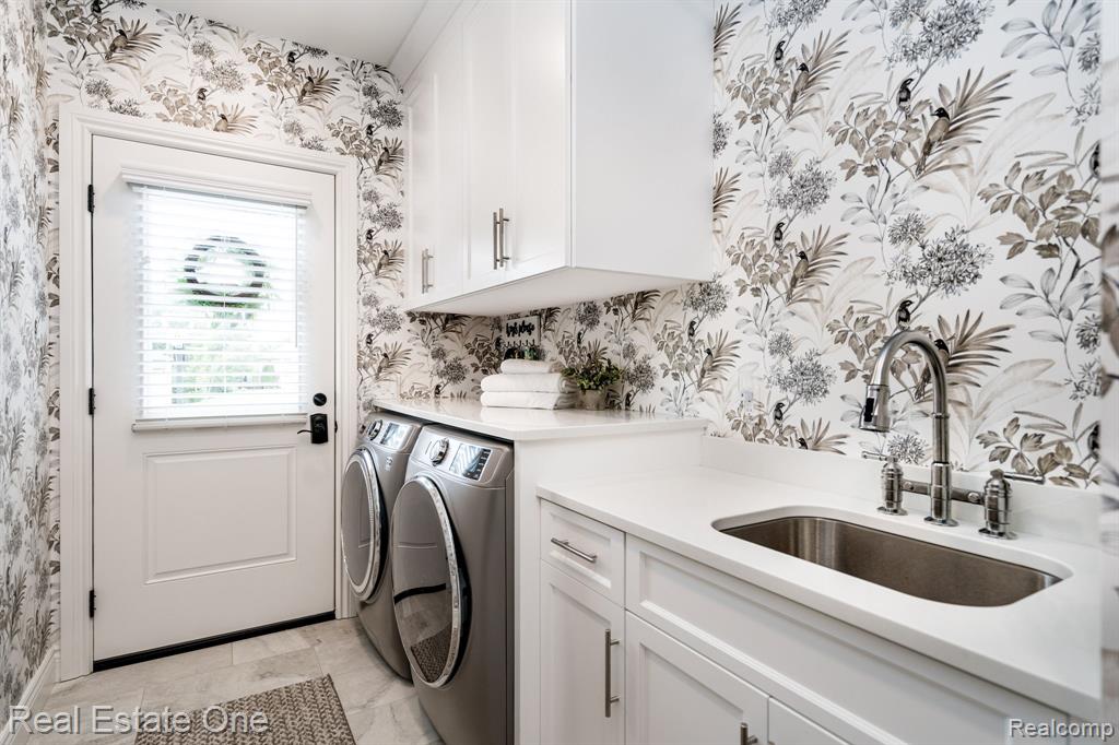 5525 Avington Parkway, Clarkston, MI 48348 — Photo 30