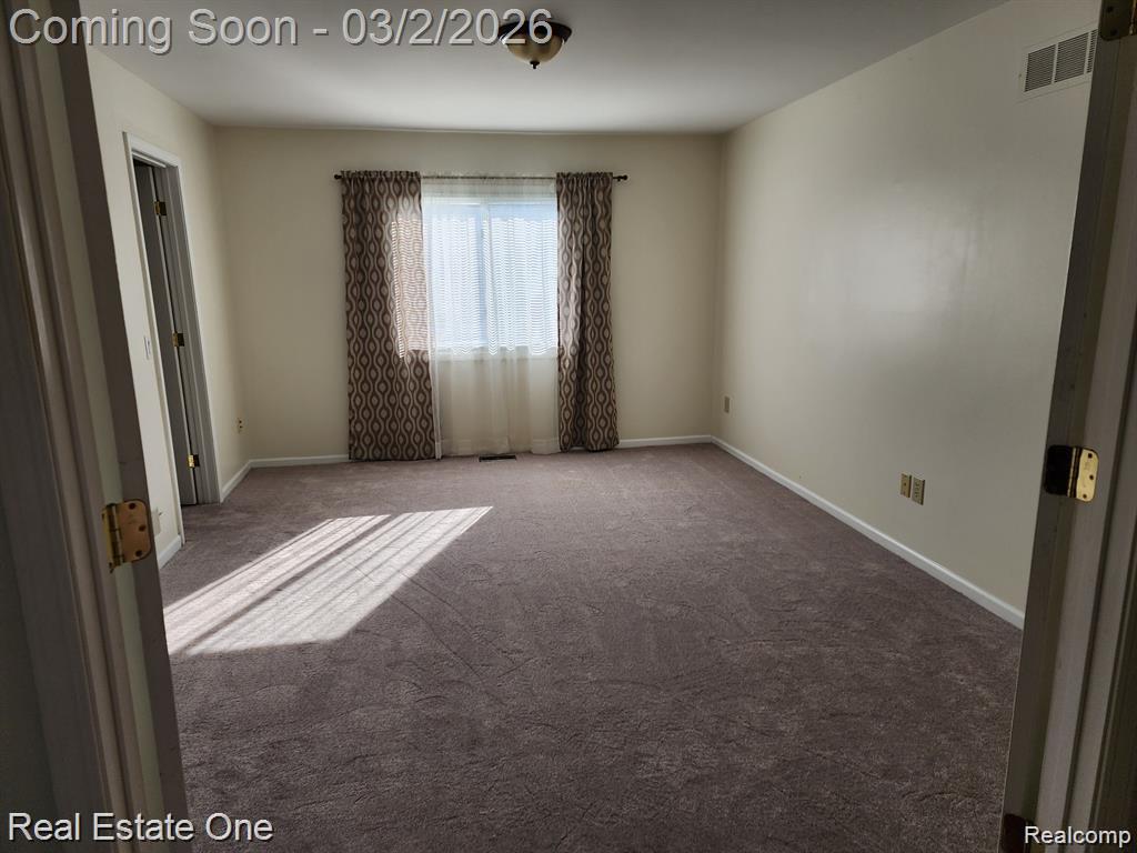492 BUTTERCUP Drive, Rochester Hills, MI 48307 — Photo 9