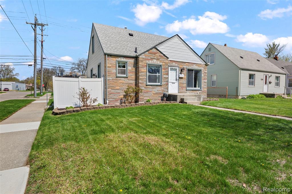 13750 Kingston Street, Oak Park, MI 48237 — Photo 2