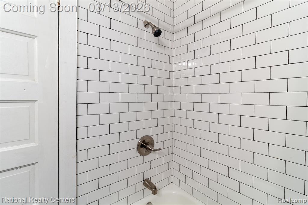 2544 ATKINSON Street, Detroit, MI 48206 — Photo 21