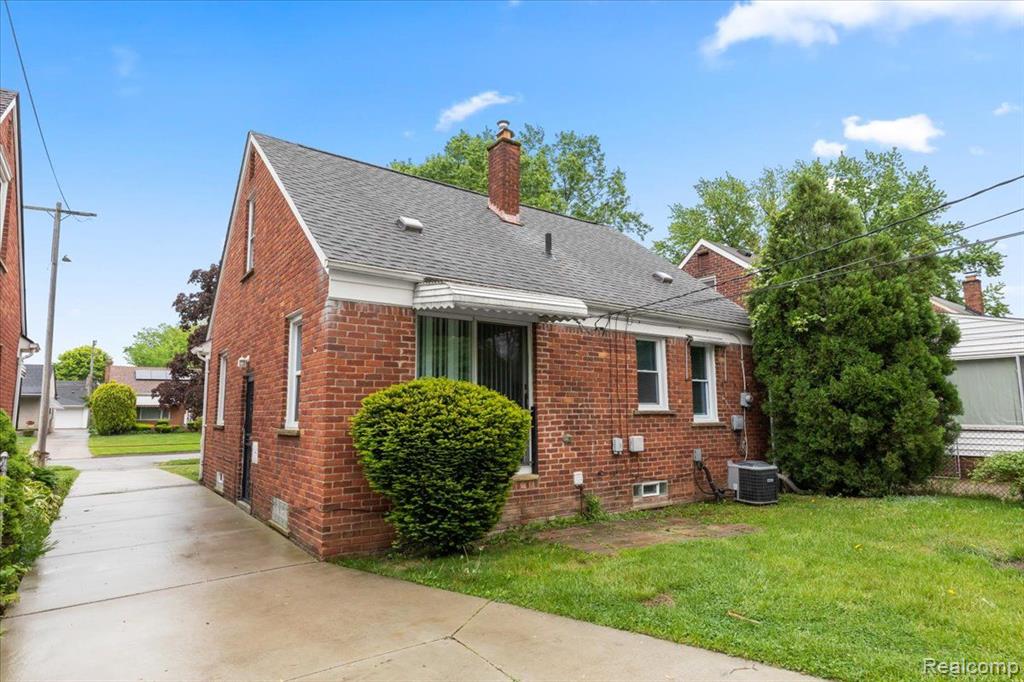 9327 WINSTON, Redford, MI 48239 — Photo 20
