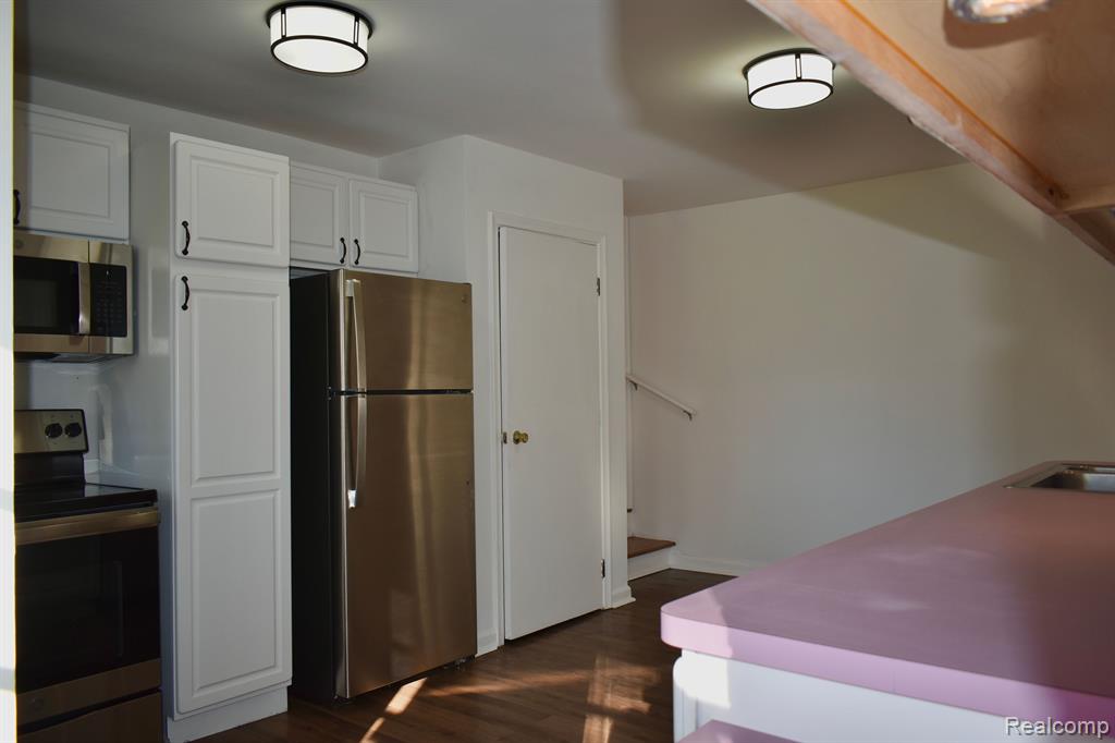 460 N EVANSDALE Drive, Bloomfield Hills, MI 48304 — Photo 9