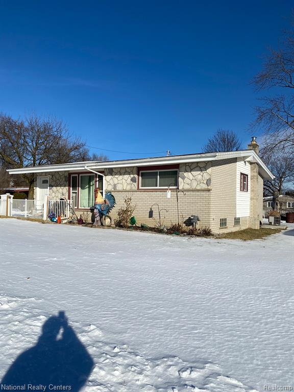 494 THORS Street, Pontiac, MI 48342 — front exterior