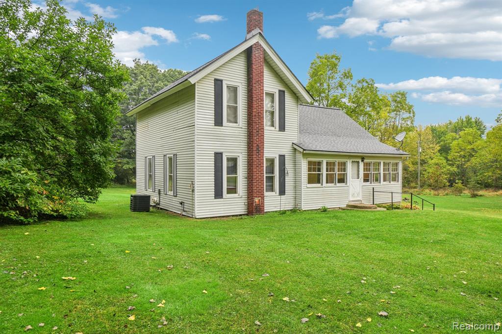 9551 Ellis Road, Clarkston, MI 48348 — Photo 5