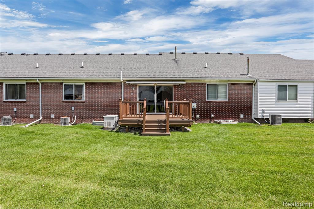 485 NEWCASTLE Lane, Romeo, MI 48065 — Photo 23