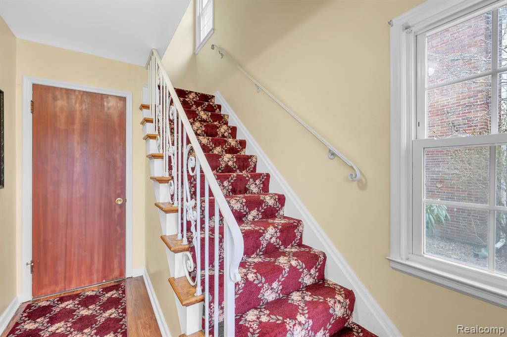 857 HARCOURT Road, Grosse Pointe Park, MI 48230 — Photo 29