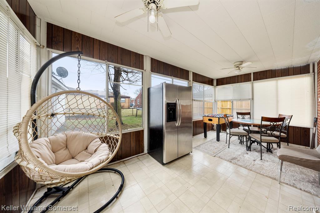 6569 HAWTHORNE Street, Garden City, MI — Photo 11