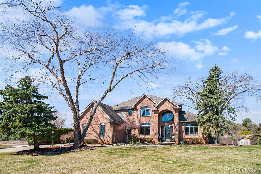 490 Hunters Crest Drive, Saline, MI 48176 — Photo 4