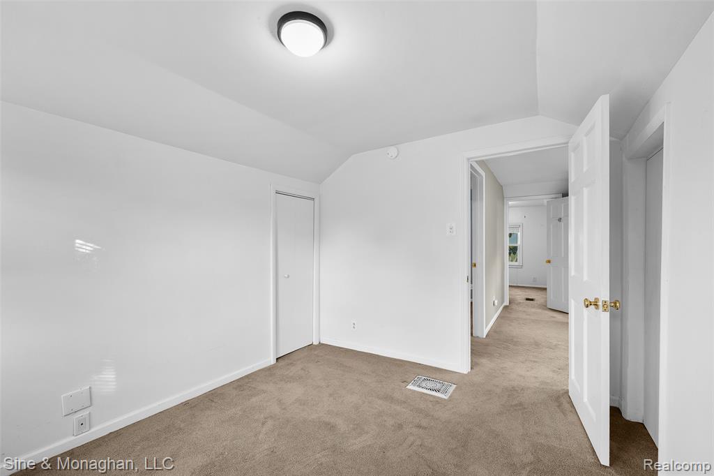 517 Forest Avenue N, Royal Oak, MI 48067 — Photo 26