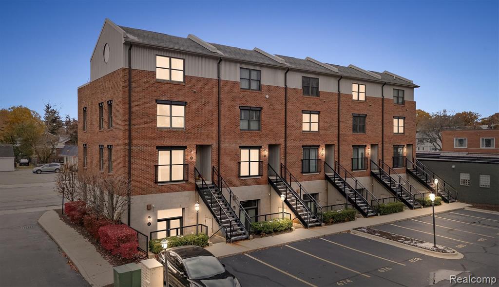 670 W 11 Mile Road, Royal Oak, MI 48067 — Photo 4