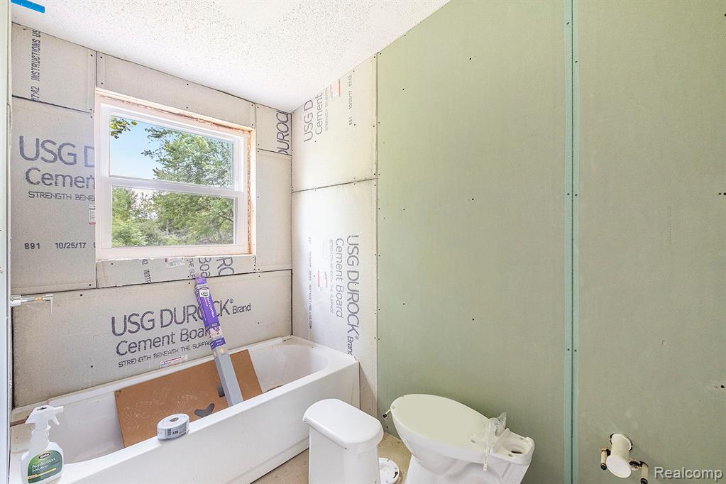 1015 Old Leake Court, Holly, MI 48442 — Photo 16