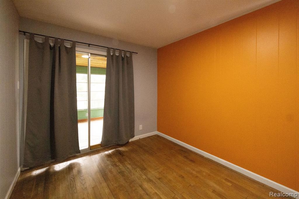 395 W CHESTERFIELD Street, Ferndale, MI 48220 — Photo 12