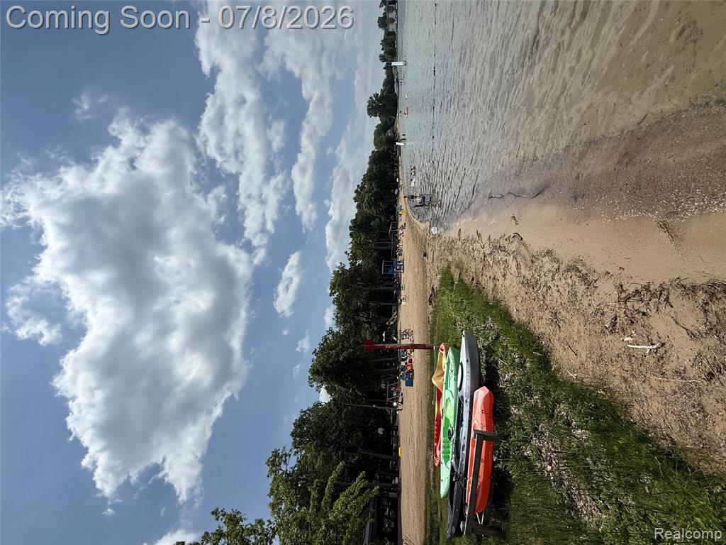 756 Cedarlawn Road, Waterford, MI 48328 — Photo 23