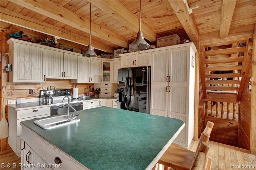 10071 N Hillman Road, Lakeview, MI, 48850