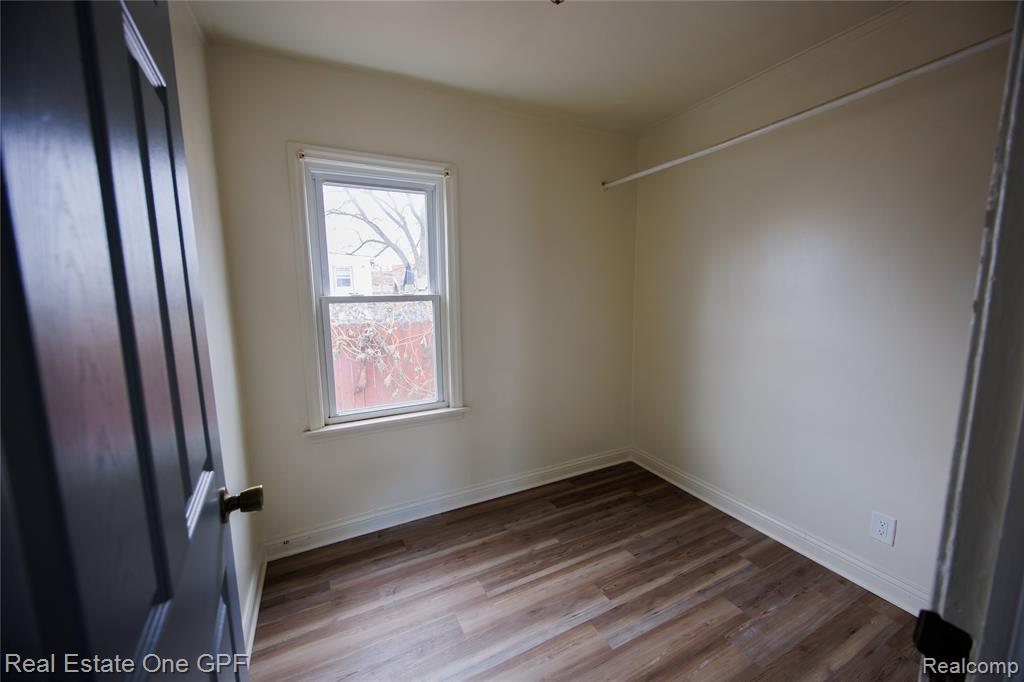 8242 Maxwell Avenue, Warren, MI 48089 — Photo 13