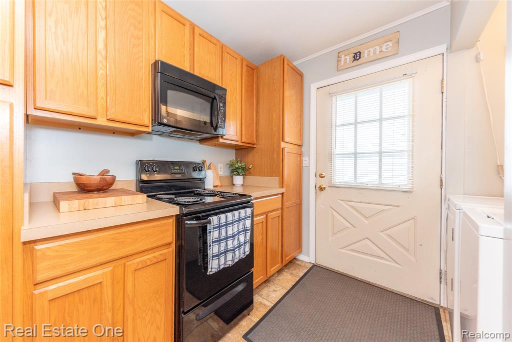 5350 Military Avenue, Brighton, MI 48116 — Photo 8