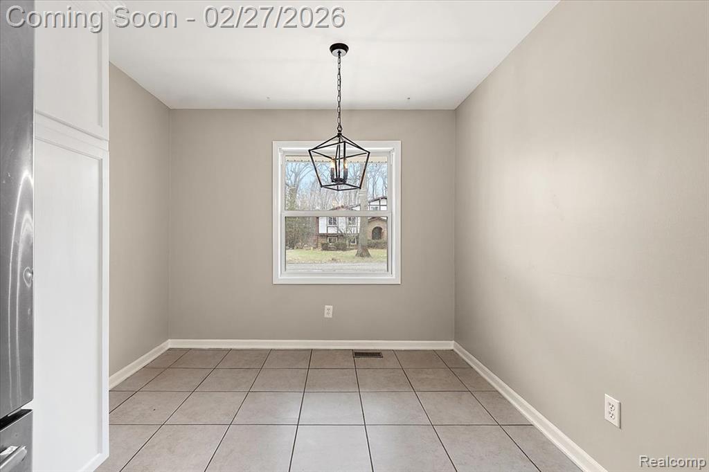 6885 Aeroview Street, West Bloomfield, MI 48324 — Photo 14