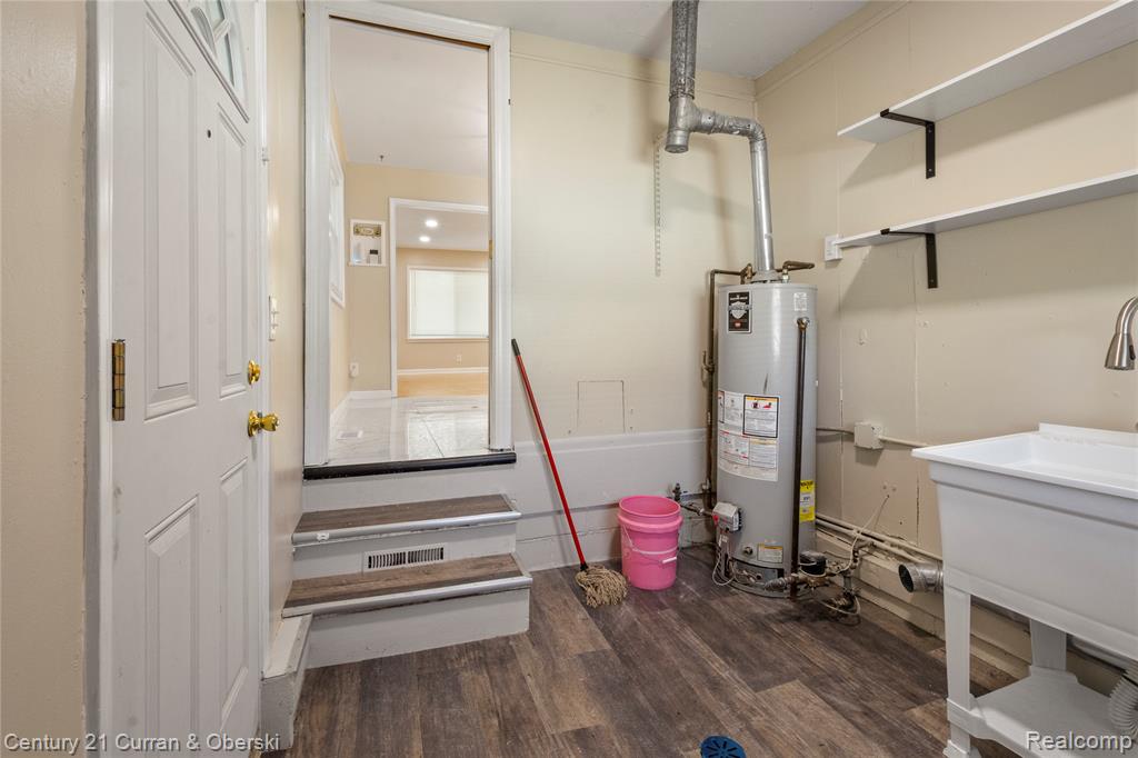 5378 Weddell Street, Dearborn Heights, MI 48125 — Photo 24