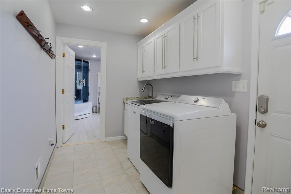 38146 Mast Street, Harrison Township, MI — Photo 35