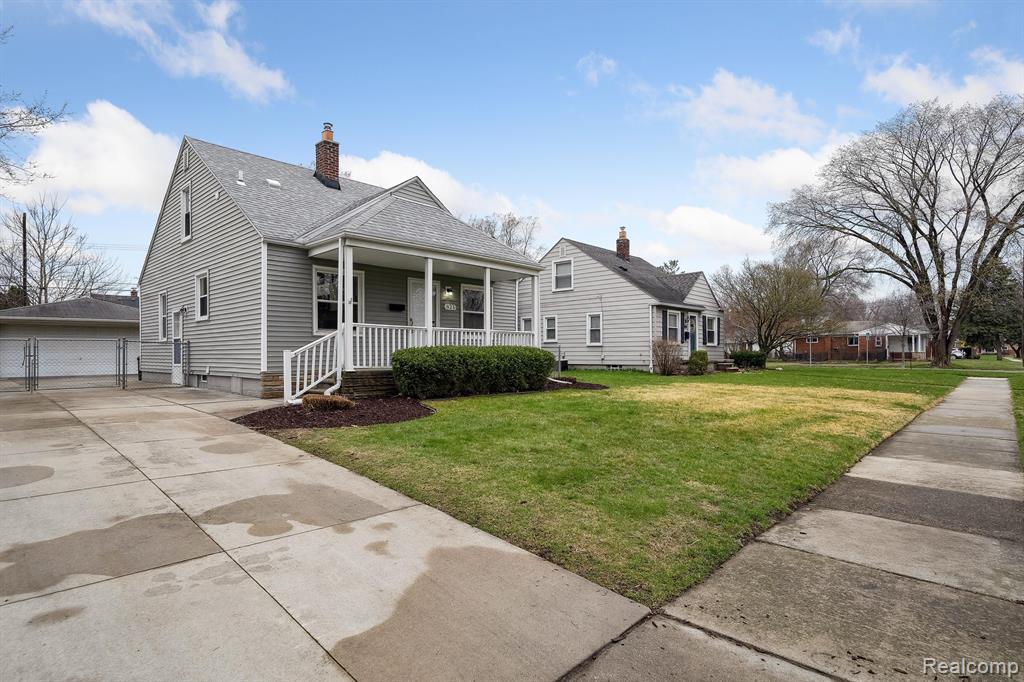 921 N EDGEWORTH Avenue, Royal Oak, MI 48067 — front exterior