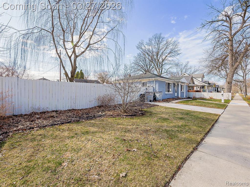 115 W Elza Avenue, Hazel Park, MI 48030 — Photo 26