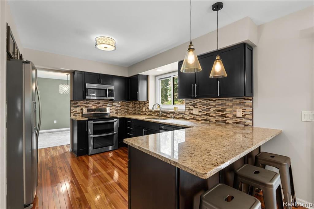 42266 Waterfall Road, Northville, MI 48168 — Photo 11