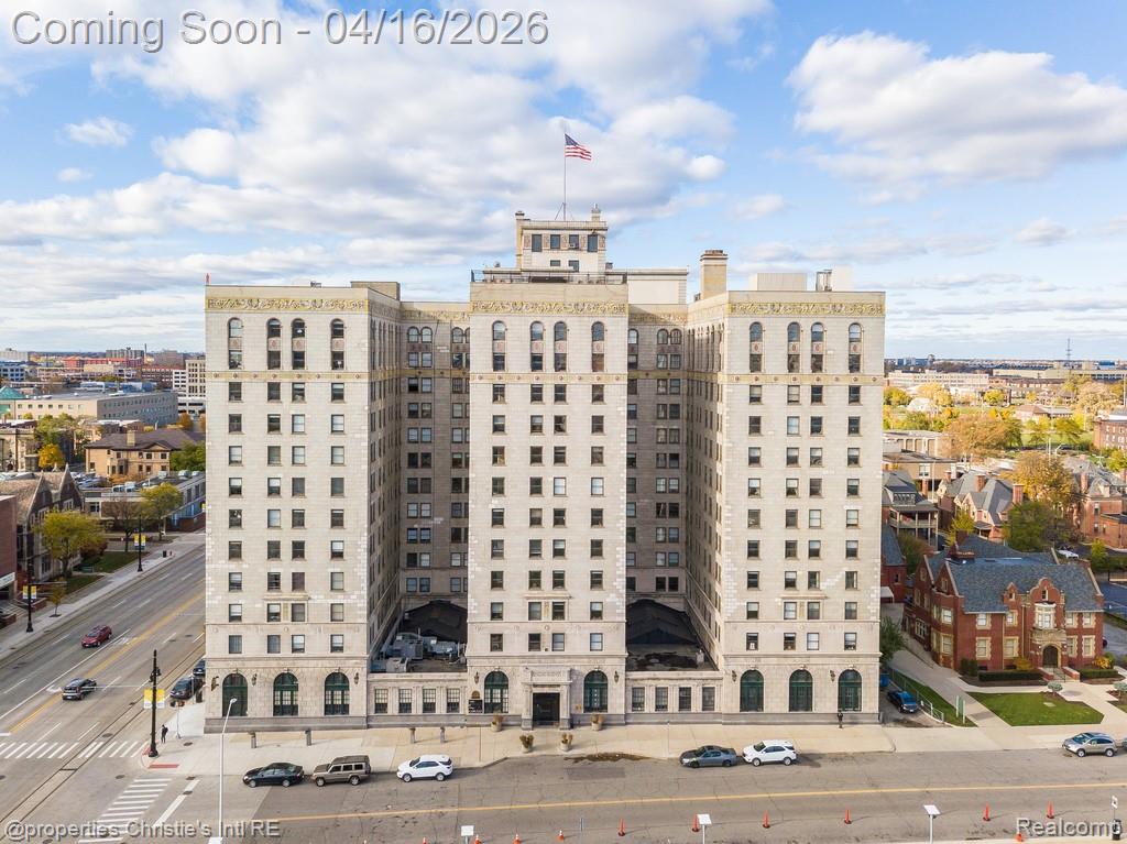 15 E Kirby Street, 420, Detroit, MI 48202 — front exterior