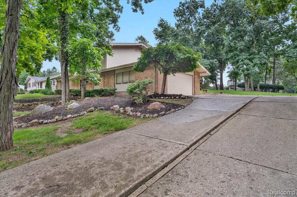 6016 Plantation Drive, Grand Blanc, MI 48439 — Photo 6
