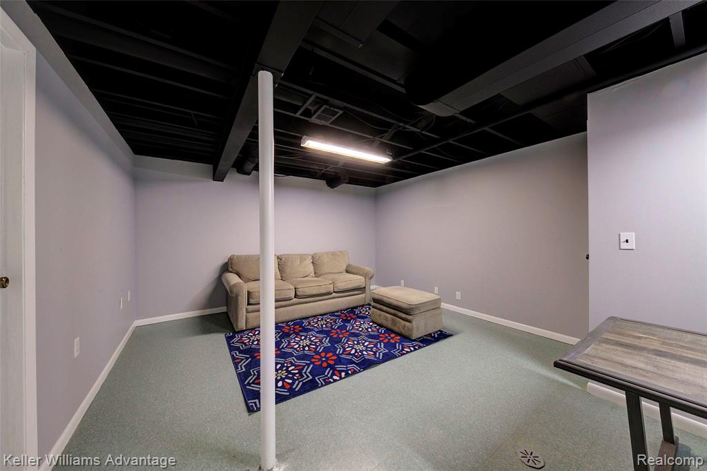 446 Oakgrove Court, Clawson, MI — Photo 39