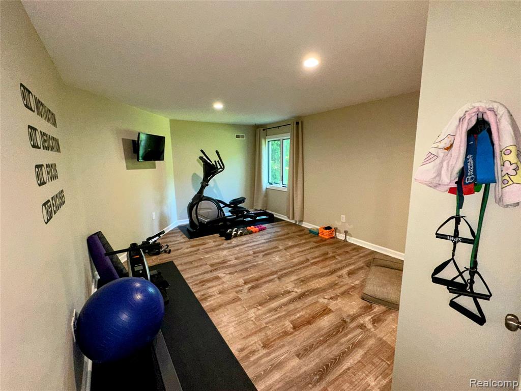 6771 FOXBORO, Brighton, MI 48116 — Photo 30