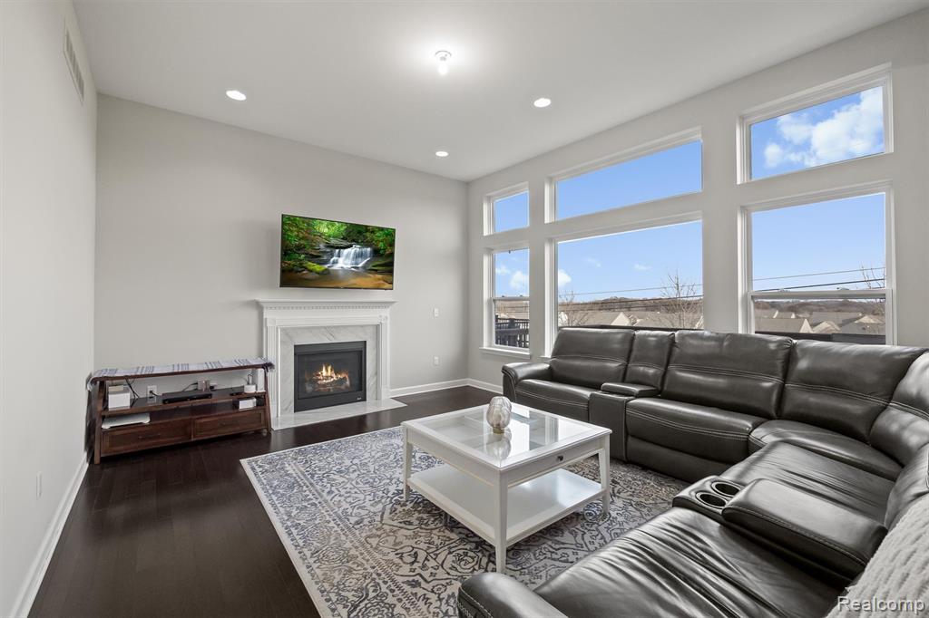 4882 E Stonegate Circle, Lake Orion, MI — Photo 19
