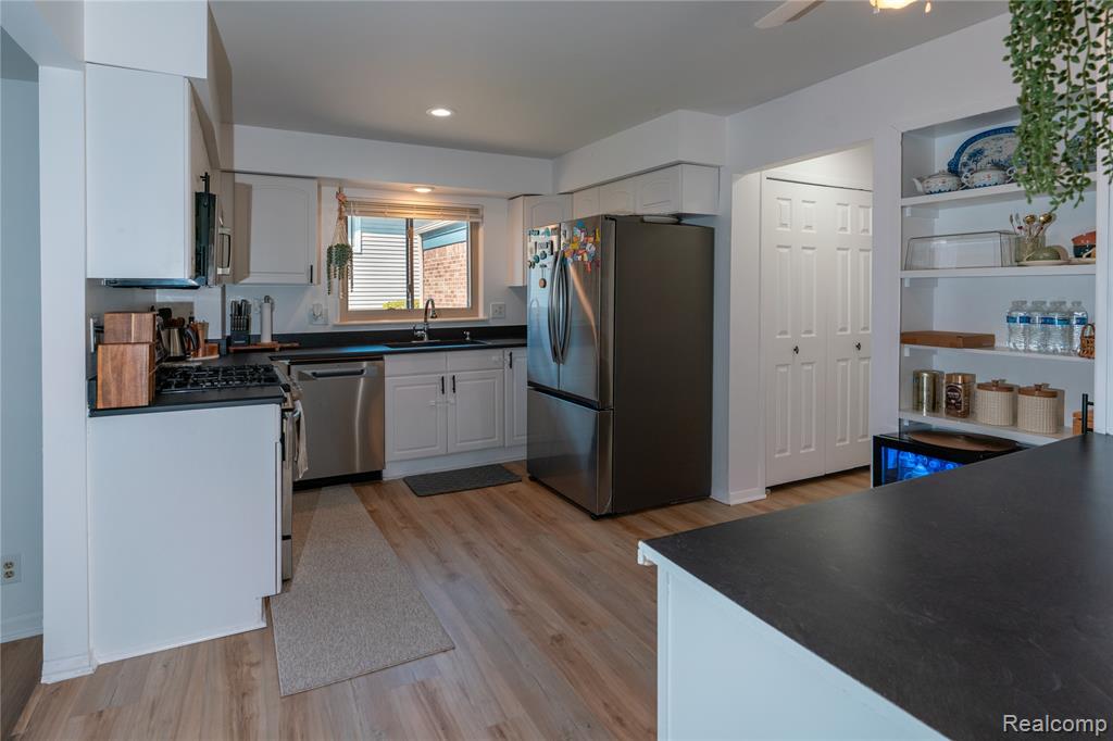 678 Kings Way, Canton, MI 48188 — Photo 10