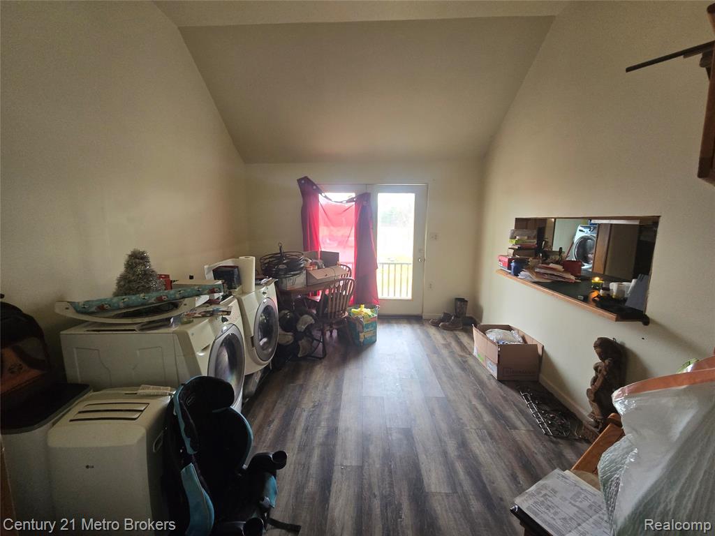 5638 N Lake Road, Columbiaville, MI, 48421