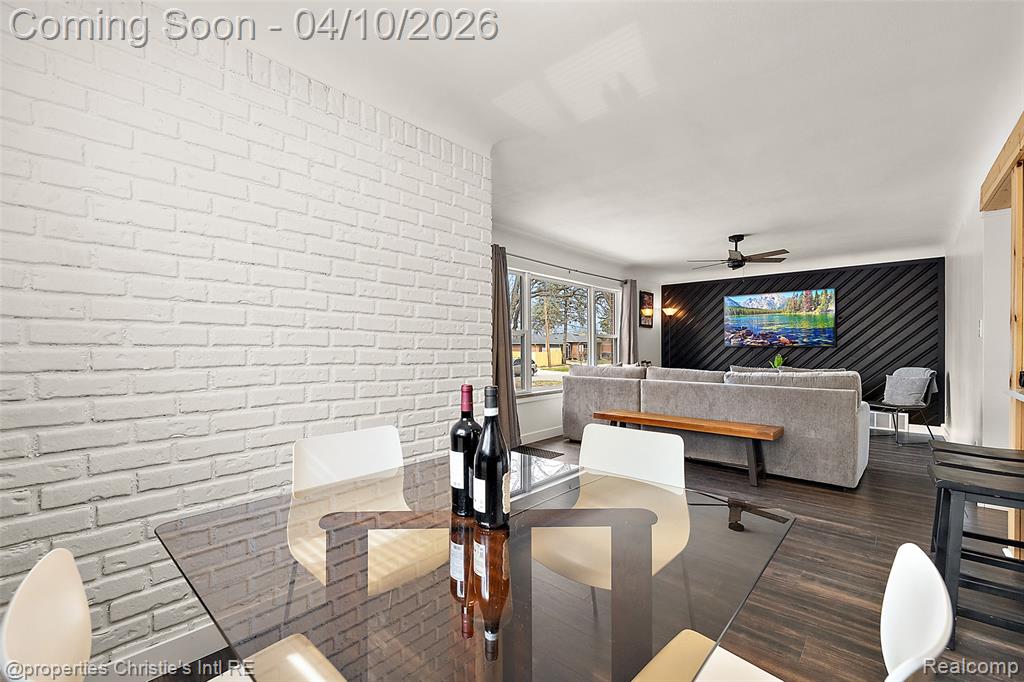 24658 Roanoke Avenue, Oak Park, MI 48237 — Photo 10