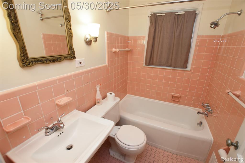 624 MAXINE Street, Flint, MI 48503 — Photo 9