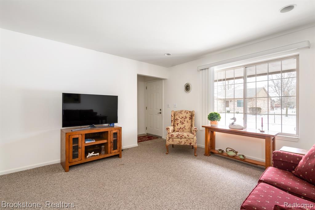 41505 Clinton Grove Drive, Clinton Twp, MI 48038 — Photo 4